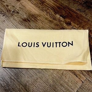 Louis Vuitton wallet Protector